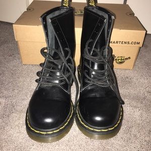 DOC MARTENS 1460 Combat Boots